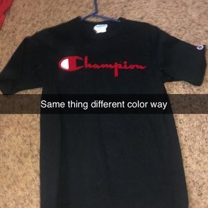 MEDIUM Champion shirt